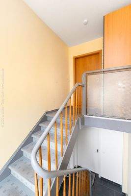 Treppenhaus ins Obergeschoss