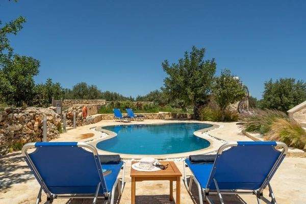 Kreta, Melidoni: Kretisches Steinhaus mit Swimmingpool zu verkaufen