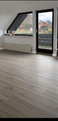 Wohn- Esszimmer (Boden KI-gen)