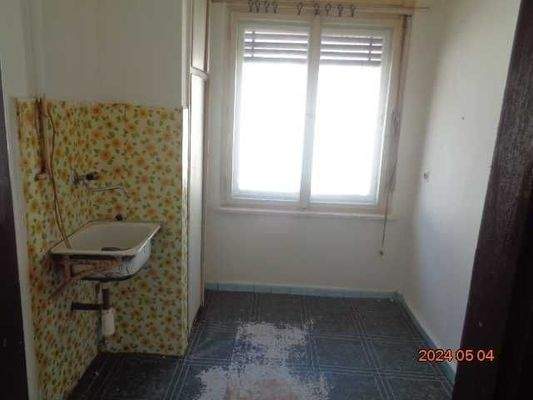 2.Wohneinheit Küche leer+alle Anschlüsse vorhanden