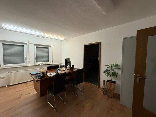 Büro.jpg