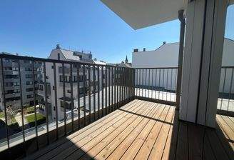 7933fa04-918d-476f-a5a6-195988b63561