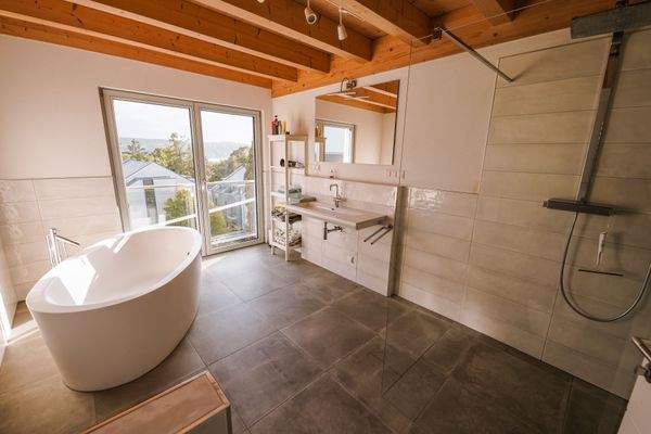 Bad mit Seesicht.jpg