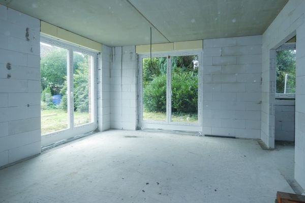Wohnzimmer m. Terrassenausgang