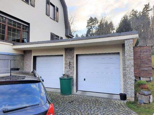 Doppelgarage (links mietbar)
