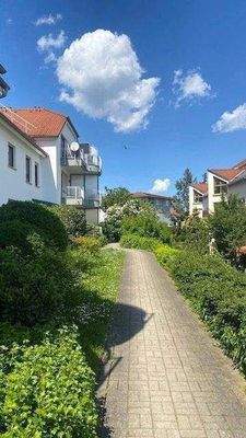 Zugang zum Gebaeude.jpg