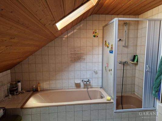 Bad Dachgeschosswohnung