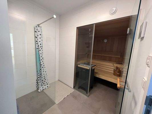 Private Sauna mit Walk-In Dusche