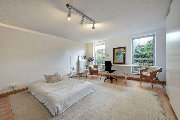  Schlafzimmer / Hobbyraum im Untergeschoss