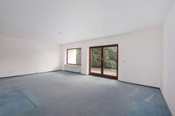 Wohnzimmer UG - geräumt