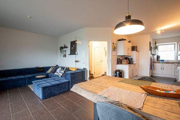 10b - Wohn und Essbereich