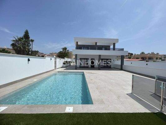 New Houses with Private Pool in Ciudad Quesada