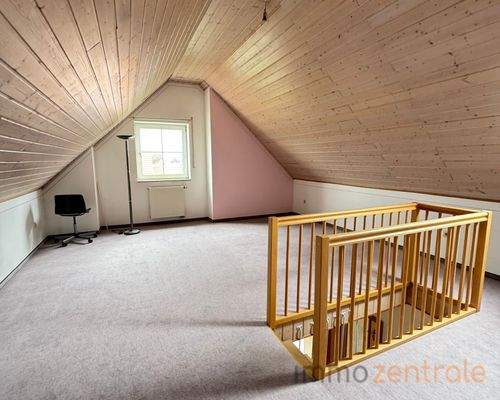 C06F5E65-816C-42D9-8D7B-B30A4EC72236_1_201_a