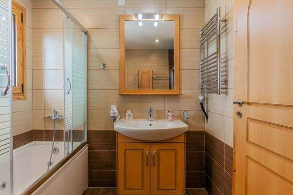 Kreta, Gavalochori: Zwei Villen und ein Studio mit einzigartigem Panoramablick auf das Meer zu verkaufen