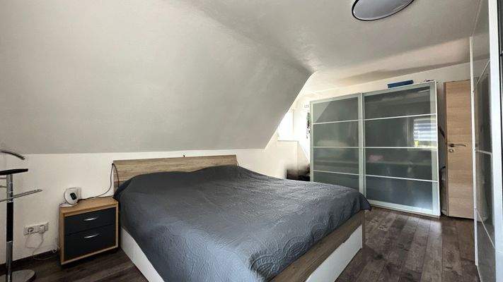 Schlafzimmer (OG)