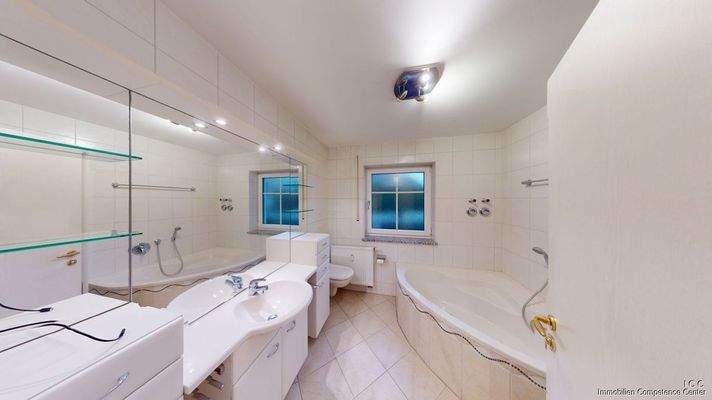 Bad - Erdgeschoss-Eigentumswohnung - Ruhstorf an der Rott