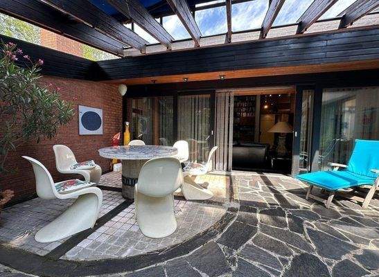 Süd-Terrasse mit Sitzecke