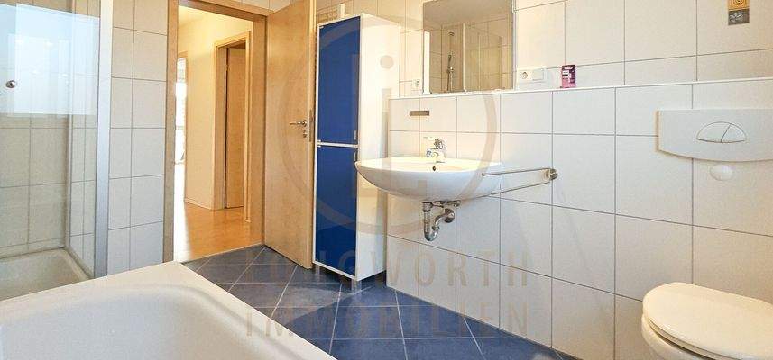 27-Bad-WC-Wanne-1.OG