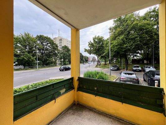 Ost-Loggia - Treppe in den Garten darf angebaut werden