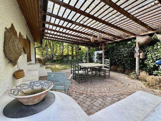 Überdachter Sitzplatz