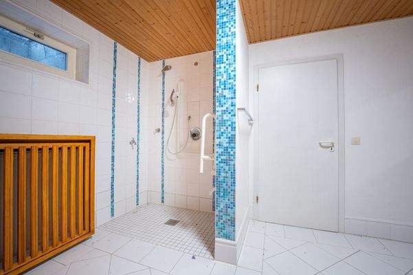 Badezimmer KG