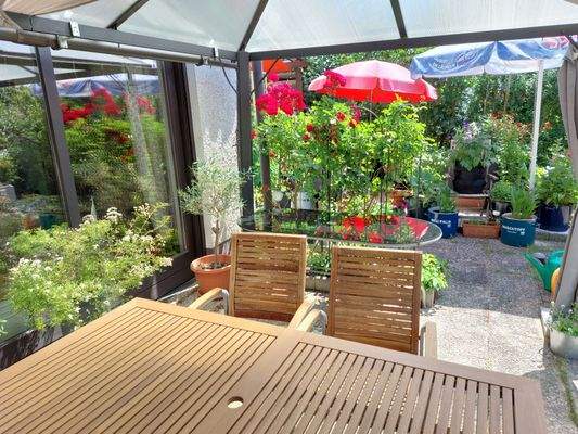 Terrasse vor Wohnzimmer.jpg