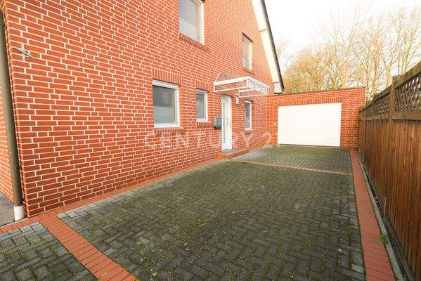 Außenansicht/ Eingangsbereich