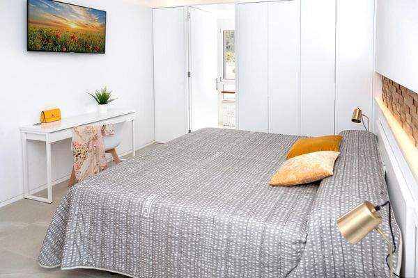 db592a6d-9aa9-4a58-93f7-8d762c62bcf4