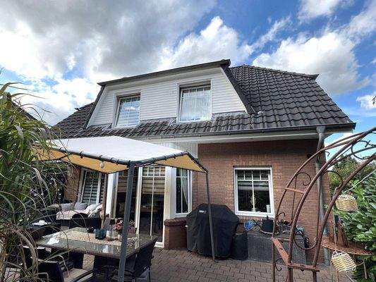 weitere Ansicht Gartenseite.jpg