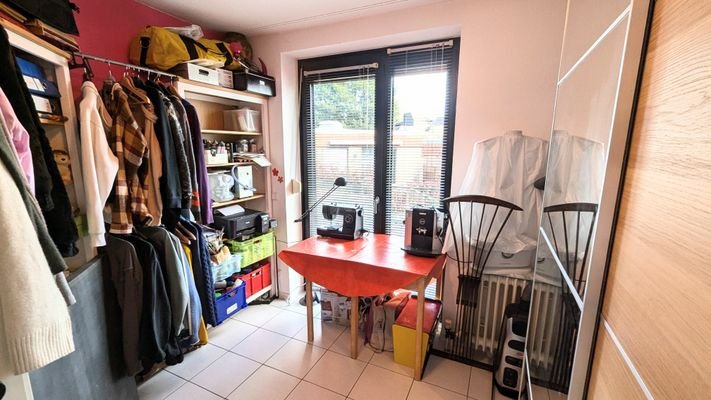 Büro / Ankleidezimmer EG