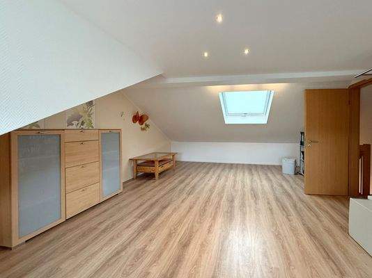 Wohn-/Schlafbereich DG