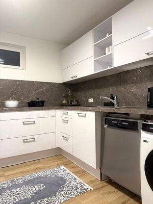 hochwertige Einbauküche UG