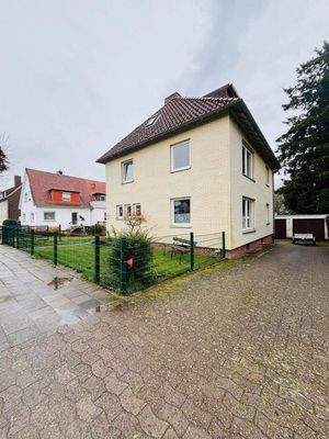 Blick auf das Dreifamilienhaus 