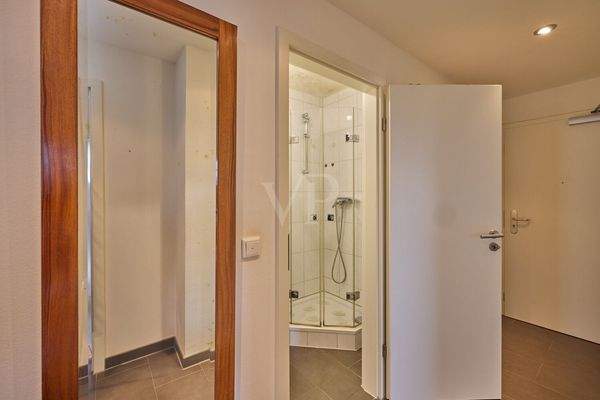 Flur mit Duschbad und Gäste-WC