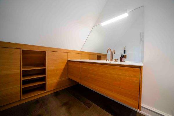 Hochwertige Einbauten im Bad