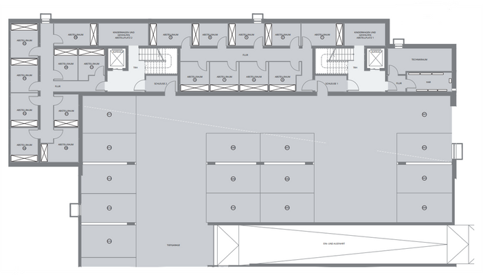Tiefgarage Rechts von Ein- und Ausfahrt 