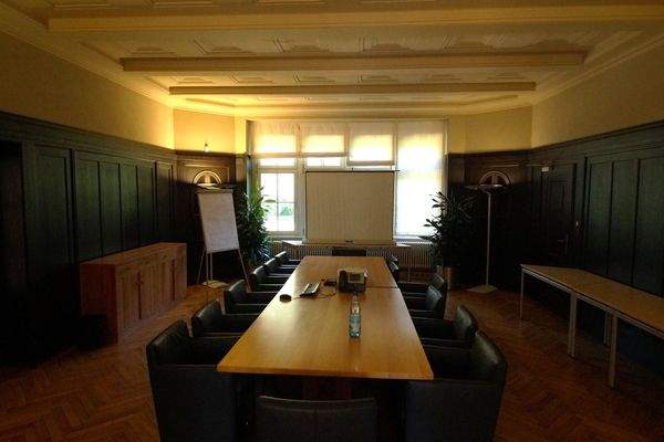 Repräsentative Empfangs- & Büroräume im Erdgeschoss