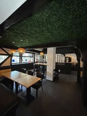 Lokal rechts Gastraum 1