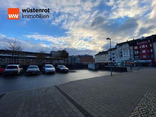 Busbahnhof und Innenstadt
