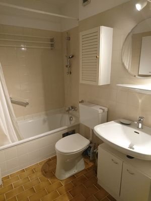 Badezimmer / Bathroom