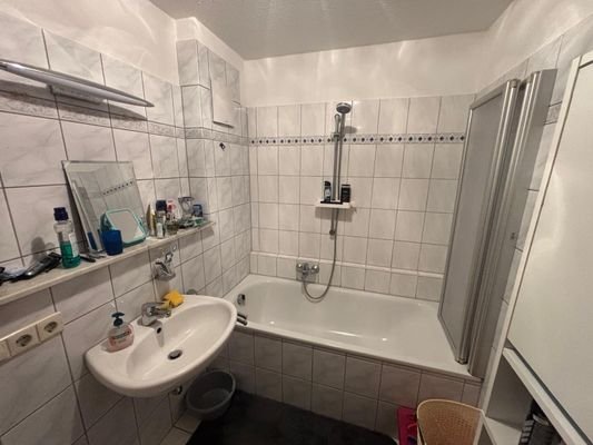 Bad mit Wanne
