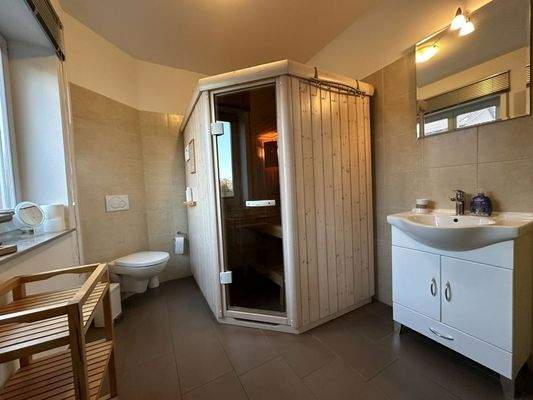 Badezimmer im EG mit Sauna