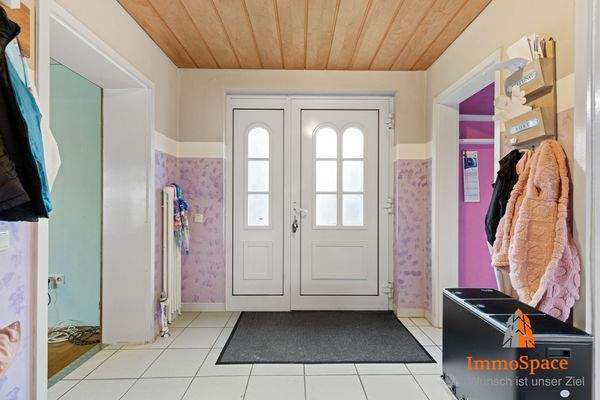 Blick in den großen Flurbereich