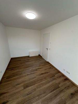 Groß (20260319_065853442_iOS).jpeg