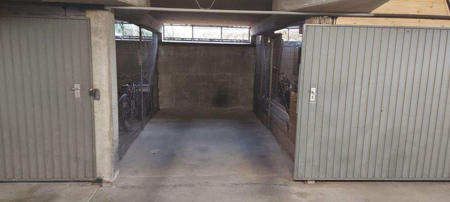 Tiefgaragenstellplatz