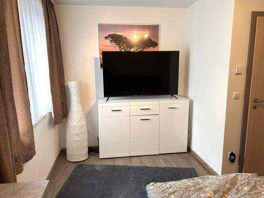 Viel Stellfläche für Schrank etc.