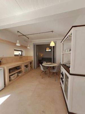 Kreta, Kalyves: Elegante neoklassizistische Villa am Meer zu verkaufen