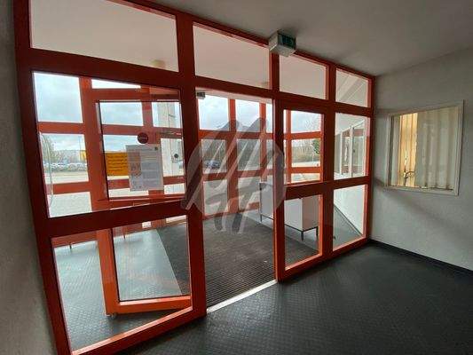INFOS UNTER: 06171-586000