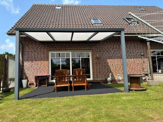 Überdachte Terrasse