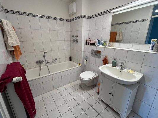 Badezimmer 1.jpeg